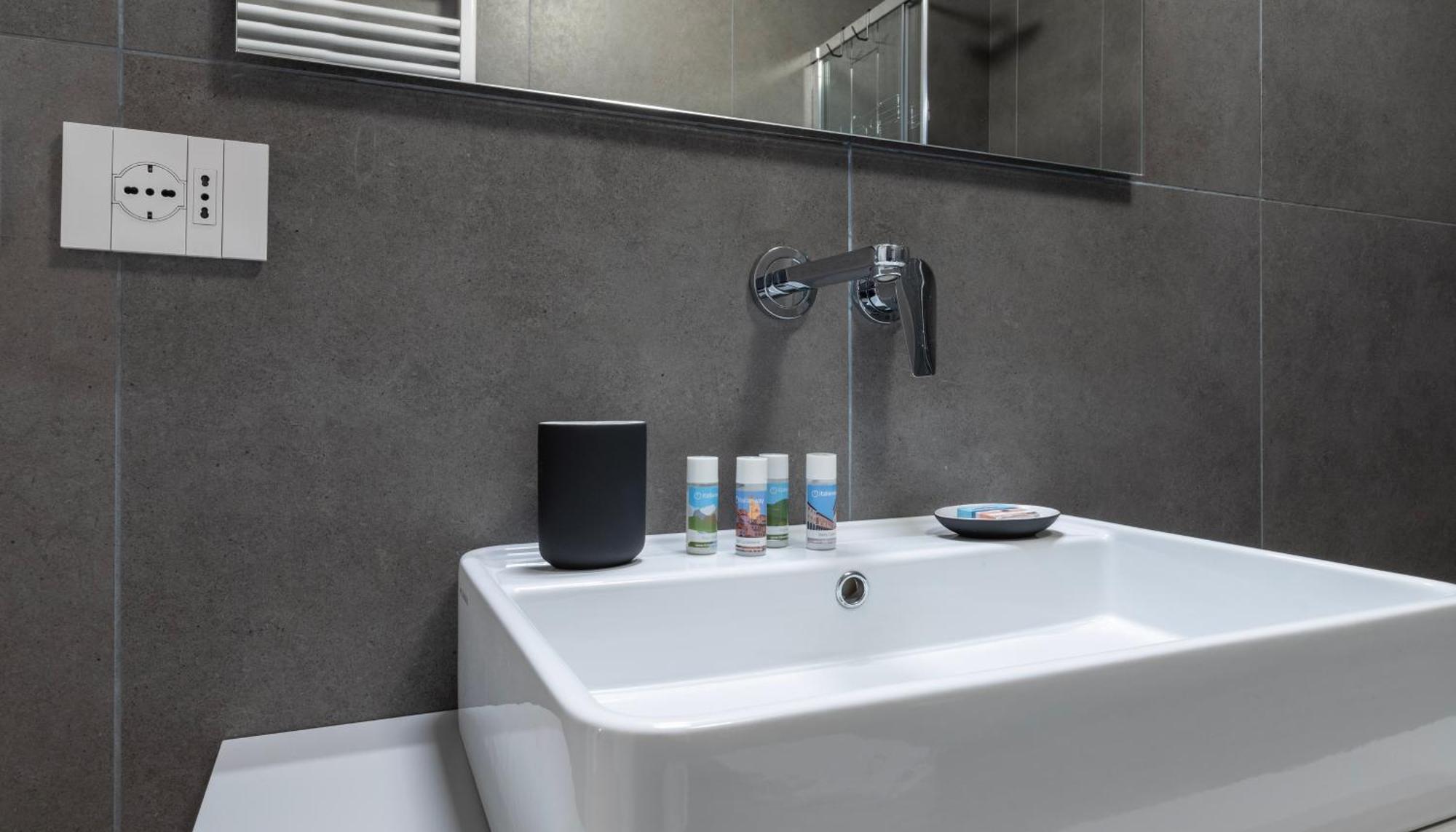 Italianway - Petrella 4B Apartment Milan Luaran gambar